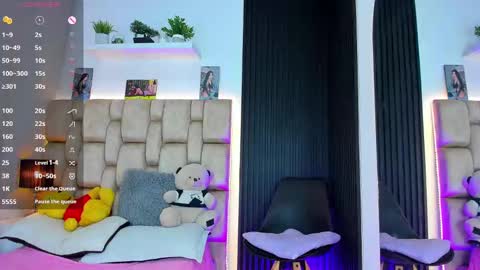 Snapshot of little__sophie18 chatting on 10/09/25, 07:45 Sophie ---- connected from 1400 to 2100 Colombia time online show from 10/09/25, 07:45