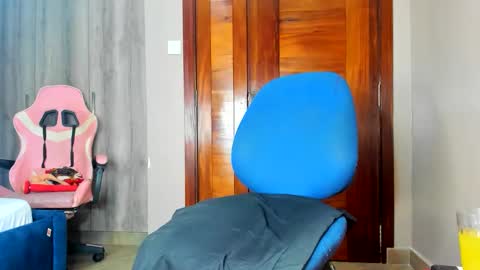 Snapshot of little_africa chatting on 05/10/26, 07:13 little_africa online show from 05/10/26, 07:13