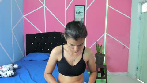 Snapshot of little_angelsky chatting on 01/11/25, 06:23 Michelle. online show from 01/11/25, 06:23