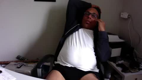 Snapshot of little_buddha chatting on 01/28/25, 10:56 Pure Black Power online show from 01/28/25, 10:56