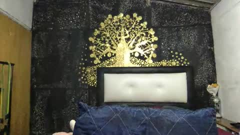 Snapshot of little_devil_diablita90 chatting on 04/15/26, 01:12 Diablita online show from 04/15/26, 01:12