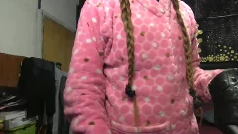 Snapshot of little_devil_diablita90 chatting on 04/16/26, 09:21 Diablita online show from 04/16/26, 09:21