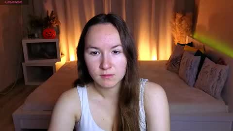Alexandra online show from 10/13/25, 02:44