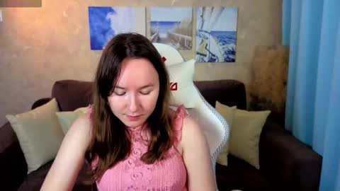 Alexandra online show from 11/18/25, 03:23