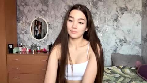 Viiola online show from 11/25/25, 05:18