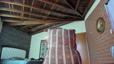 Snapshot of little_izzi chatting on 12/13/24, 08:37 Izzi online show from 12/13/24, 08:37