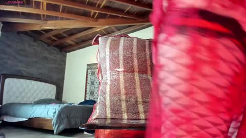 Snapshot of little_izzi chatting on 01/09/25, 05:43 Izzi online show from 01/09/25, 05:43