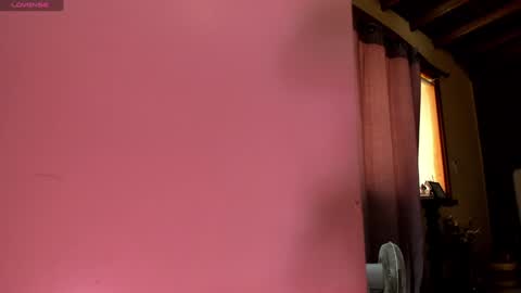 Snapshot of little_izzi chatting on 02/02/25, 05:26 Izzi online show from 02/02/25, 05:26