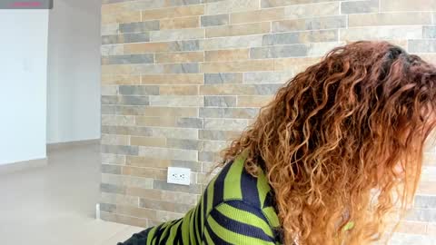 Snapshot of little_izzi chatting on 02/04/25, 07:00 Izzi online show from 02/04/25, 07:00