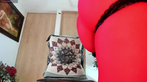 Snapshot of little_izzi chatting on 03/06/25, 03:45 Izzi online show from 03/06/25, 03:45