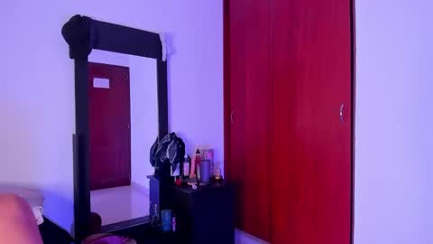 kayla  Instagram kayla 71082 online show from 12/06/24, 11:36