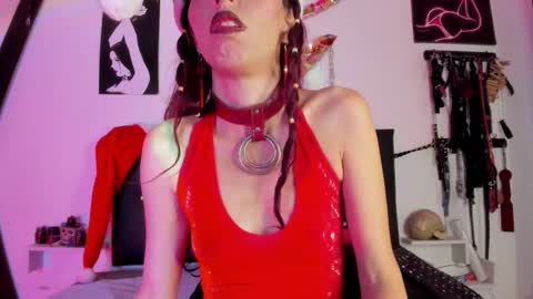 Little Nauughty2 online show from 12/03/25, 01:42