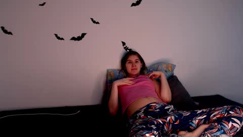 Alice.. online show from 11/03/25, 02:51