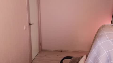 Snapshot of little_pretty_woman chatting on 09/25/25, 05:16 little_pretty_woman online show from 09/25/25, 05:16