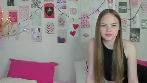 Snapshot of little_radiant_sun chatting on 04/14/26, 09:48 Kriss online show from 04/14/26, 09:48