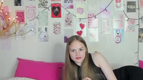 Snapshot of little_radiant_sun chatting on 04/19/26, 09:08 Kriss online show from 04/19/26, 09:08