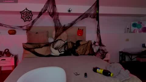 little_siin online show from 11/01/25, 07:43