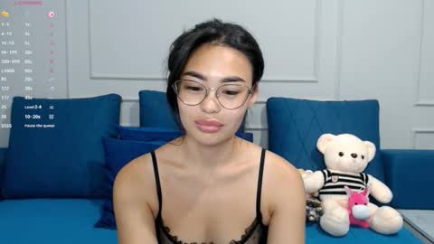 Snapshot of little_v1rgin_angel chatting on 09/24/25, 01:25 Kwan online show from 09/24/25, 01:25