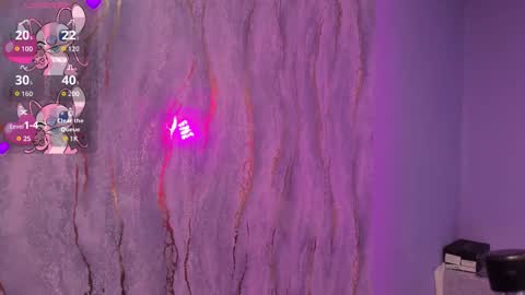 little_valentinaa online show from 11/25/25, 11:32