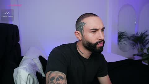 Snapshot of little_vannesaa chatting on 01/14/25, 01:47 little_vannesaa online show from 01/14/25, 01:47