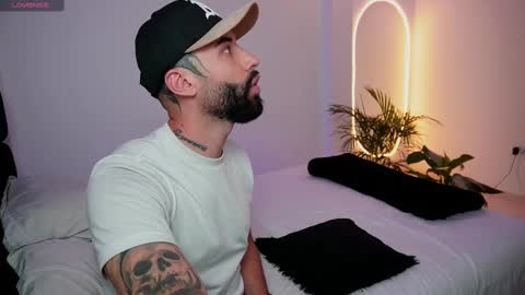 Snapshot of little_vannesaa chatting on 02/18/25, 08:47 little_vannesaa online show from 02/18/25, 08:47