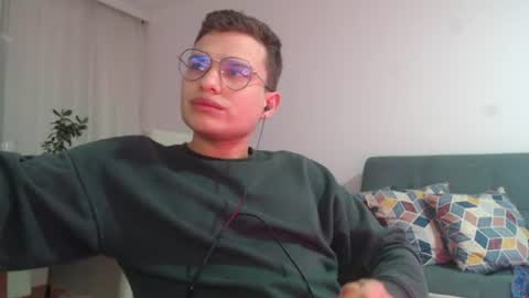 little_wizard online show from 08/08/26, 03:52