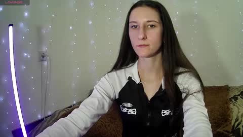 Snapshot of littleahwitch chatting on 03/09/25, 12:42 LittleAhWitch online show from 03/09/25, 12:42