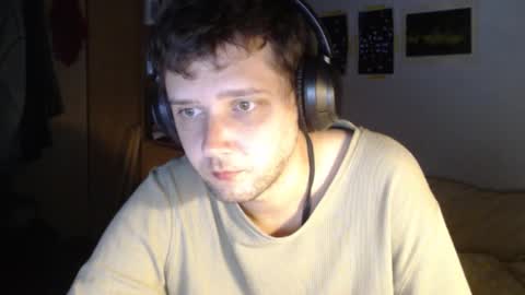 Snapshot of littlealien7 chatting on 10/24/25, 09:17 littlealien7 online show from 10/24/25, 09:17