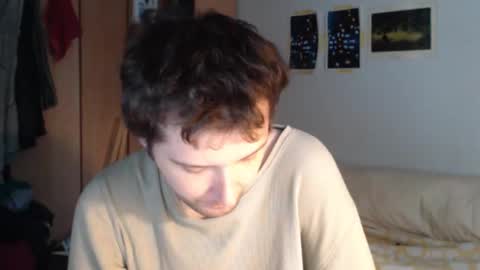 Snapshot of littlealien7 chatting on 10/24/25, 09:22 littlealien7 online show from 10/24/25, 09:22