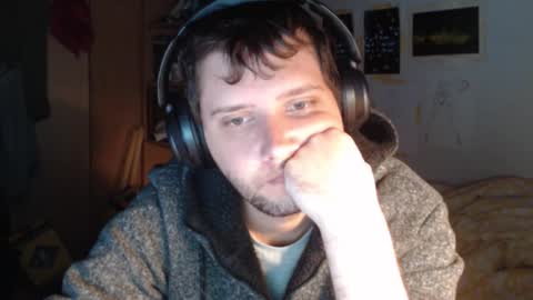 Snapshot of littlealien7 chatting on 10/30/25, 05:02 littlealien7 online show from 10/30/25, 05:02