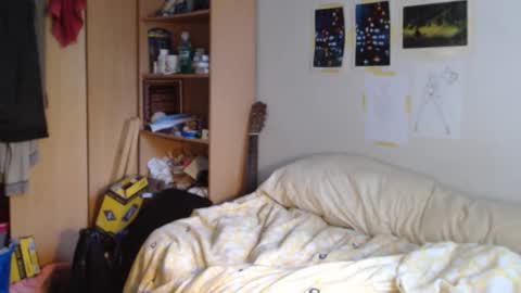 Snapshot of littlealien7 chatting on 11/02/25, 05:21 littlealien7 online show from 11/02/25, 05:21