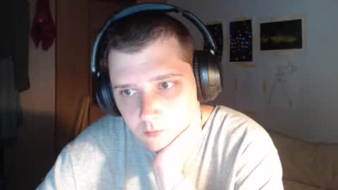 Snapshot of littlealien7 chatting on 11/02/25, 11:29 littlealien7 online show from 11/02/25, 11:29