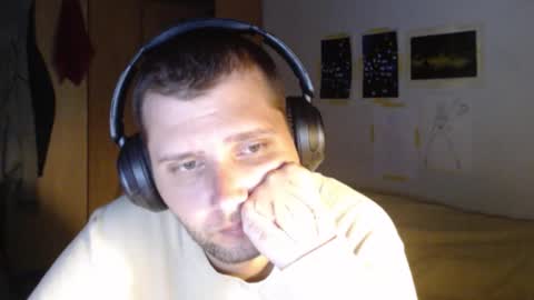 Snapshot of littlealien7 chatting on 11/11/25, 12:49 littlealien7 online show from 11/11/25, 12:49