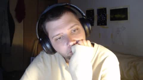 Snapshot of littlealien7 chatting on 11/12/25, 06:25 littlealien7 online show from 11/12/25, 06:25