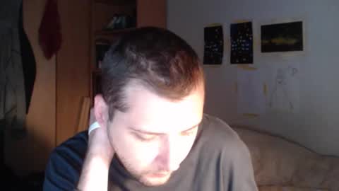 Snapshot of littlealien7 chatting on 11/14/25, 07:07 littlealien7 online show from 11/14/25, 07:07