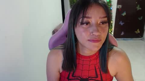 Snapshot of littleangelx_m chatting on 01/12/26, 09:31 Daniela online show from 01/12/26, 09:31