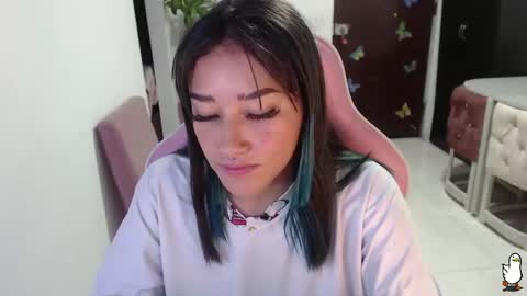 Snapshot of littleangelx_m chatting on 02/11/26, 05:01 Daniela online show from 02/11/26, 05:01