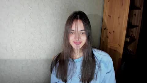 littleashleyy online show from 11/22/25, 10:53