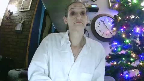 Snapshot of littlebigsquirt7945 chatting on 01/12/26, 04:29 Sady Jayne online show from 01/12/26, 04:29
