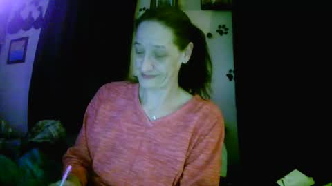 Snapshot of littlebigsquirt7945 chatting on 01/19/26, 01:31 Sady Jayne online show from 01/19/26, 01:31