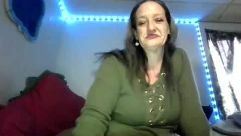 Snapshot of littlebigsquirt7945 chatting on 05/06/26, 01:27 Sady Jayne online show from 05/06/26, 01:27