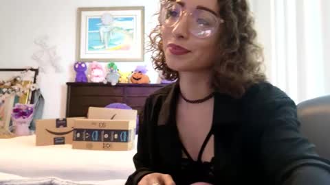 littledeathtrap online show from 12/22/25, 07:33