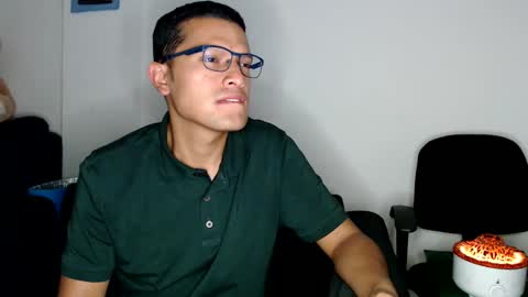 Manu online show from 02/12/25, 04:01