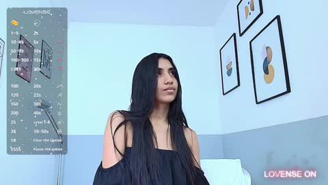 Snapshot of littlee_emilyy_ chatting on 12/04/24, 10:08 Emily online show from 12/04/24, 10:08