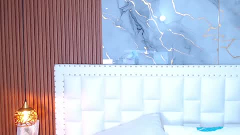 Snapshot of littlee_emilyy_ chatting on 01/18/25, 06:03 Emily online show from 01/18/25, 06:03