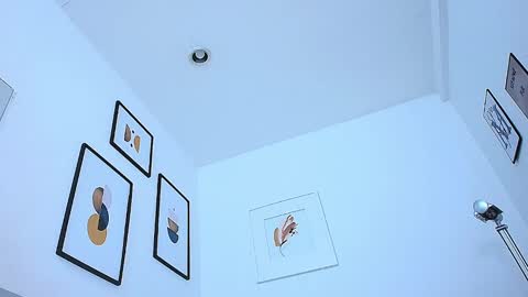 Snapshot of littlee_emilyy_ chatting on 02/18/25, 09:10 Emily online show from 02/18/25, 09:10