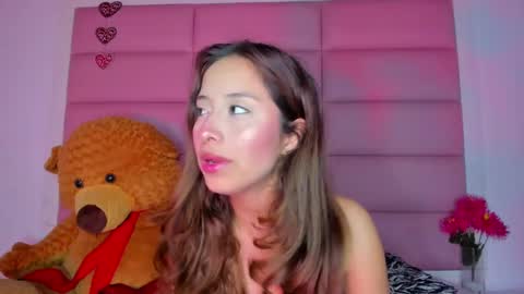 littlee_emma_ online show from 01/04/25, 03:18