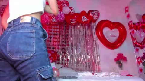 littlee_emma_ online show from 02/15/25, 12:15