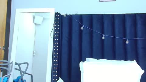 Tania  online show from 03/10/25, 02:06