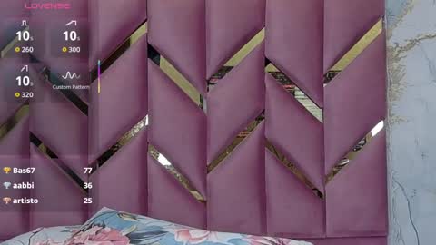 Tania  online show from 11/13/25, 03:38